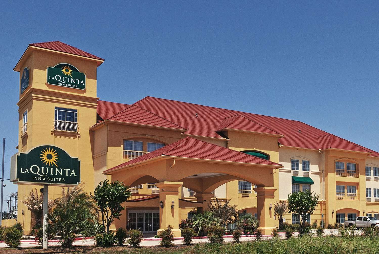 La Quinta Inn & Suites by Wyndham Livingston 2/18