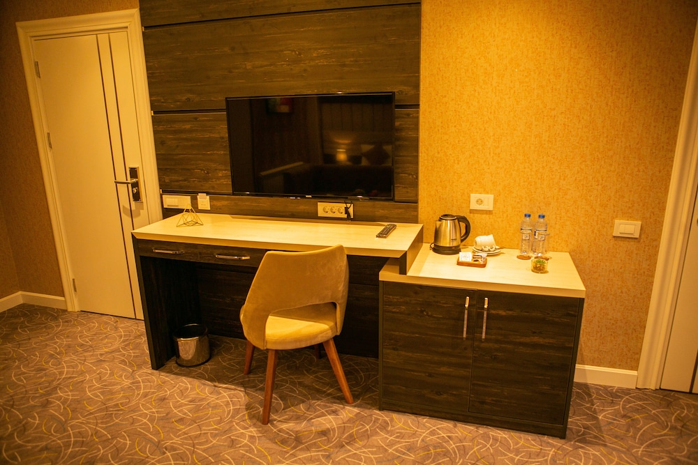 Parkway Inn Hotel Spa 56/62