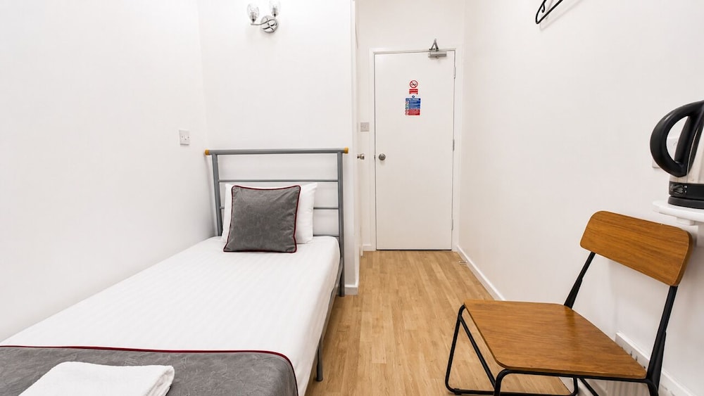 King's Cross Hotel 41/50
