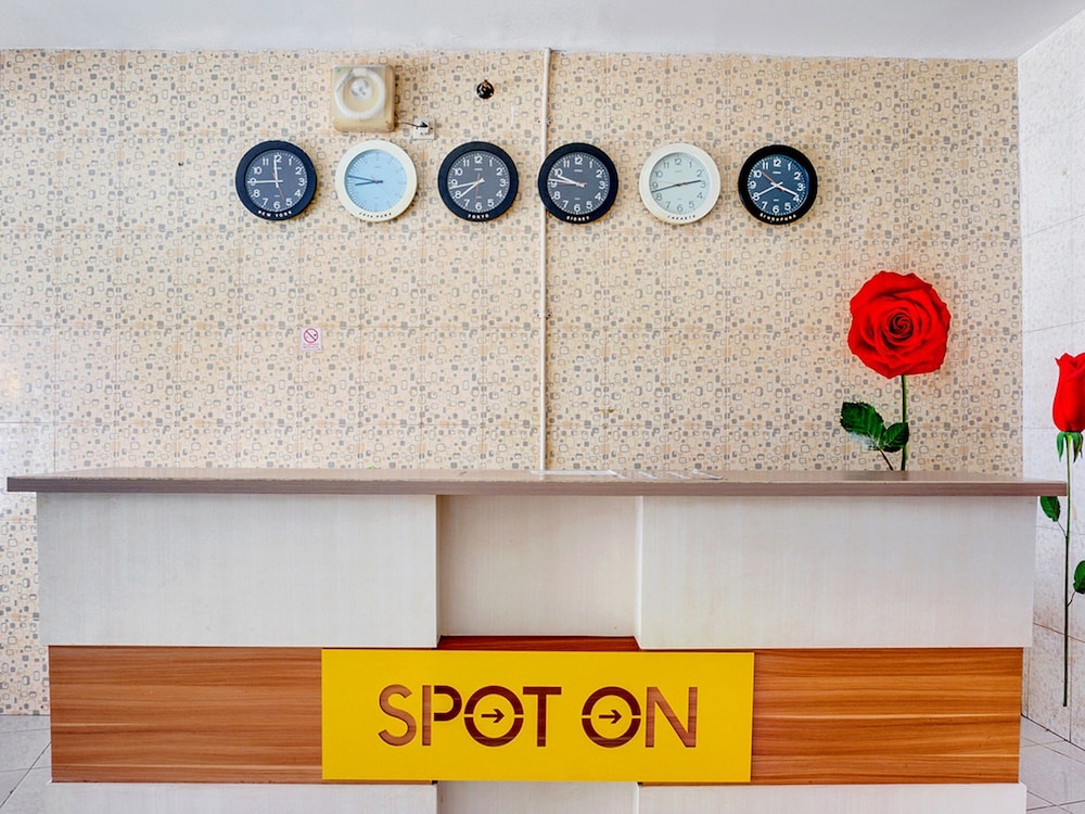SPOT ON 2214 Wisma Jampea in MAKASSAR
