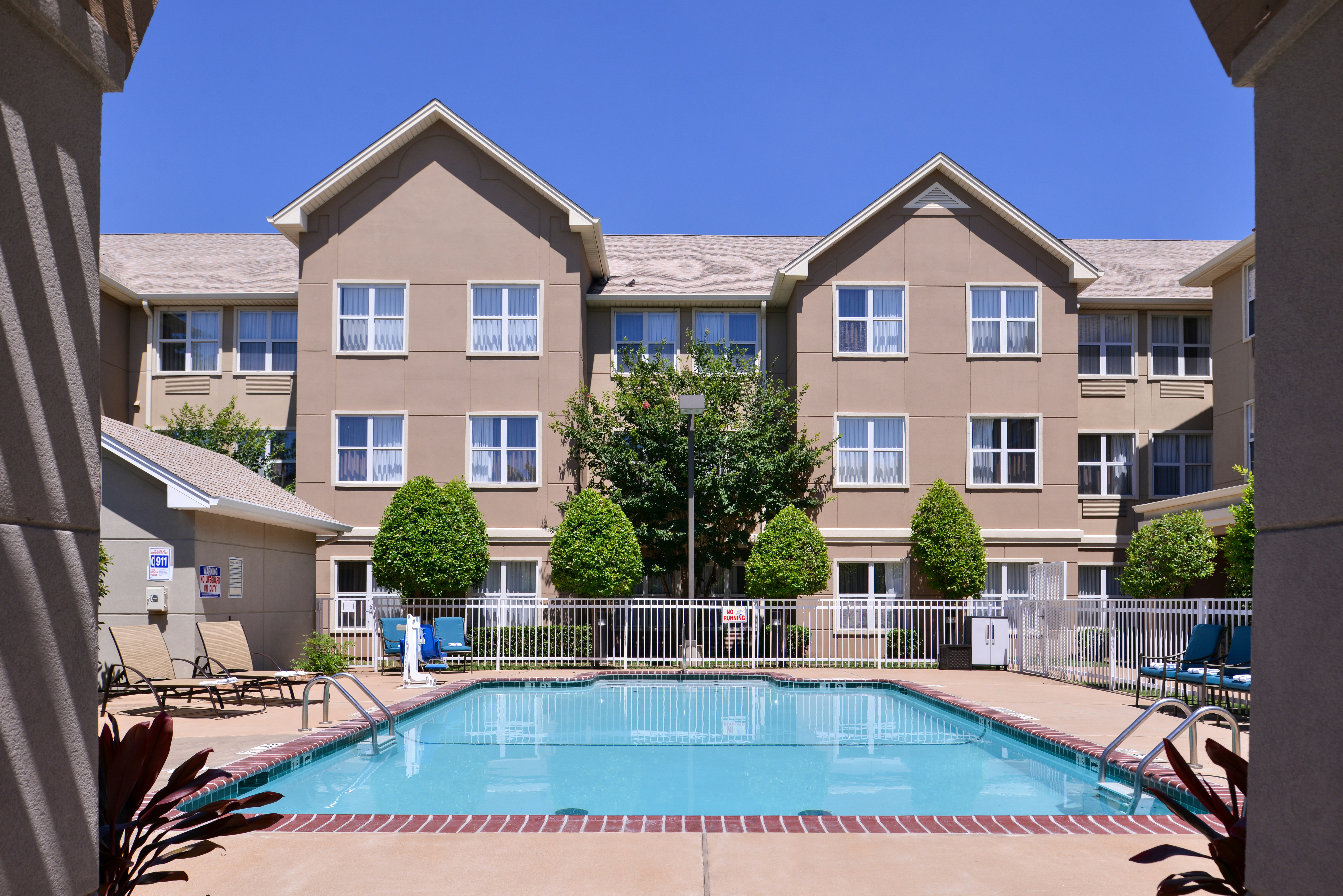 Staybridge Suites Wichita Falls 25/27