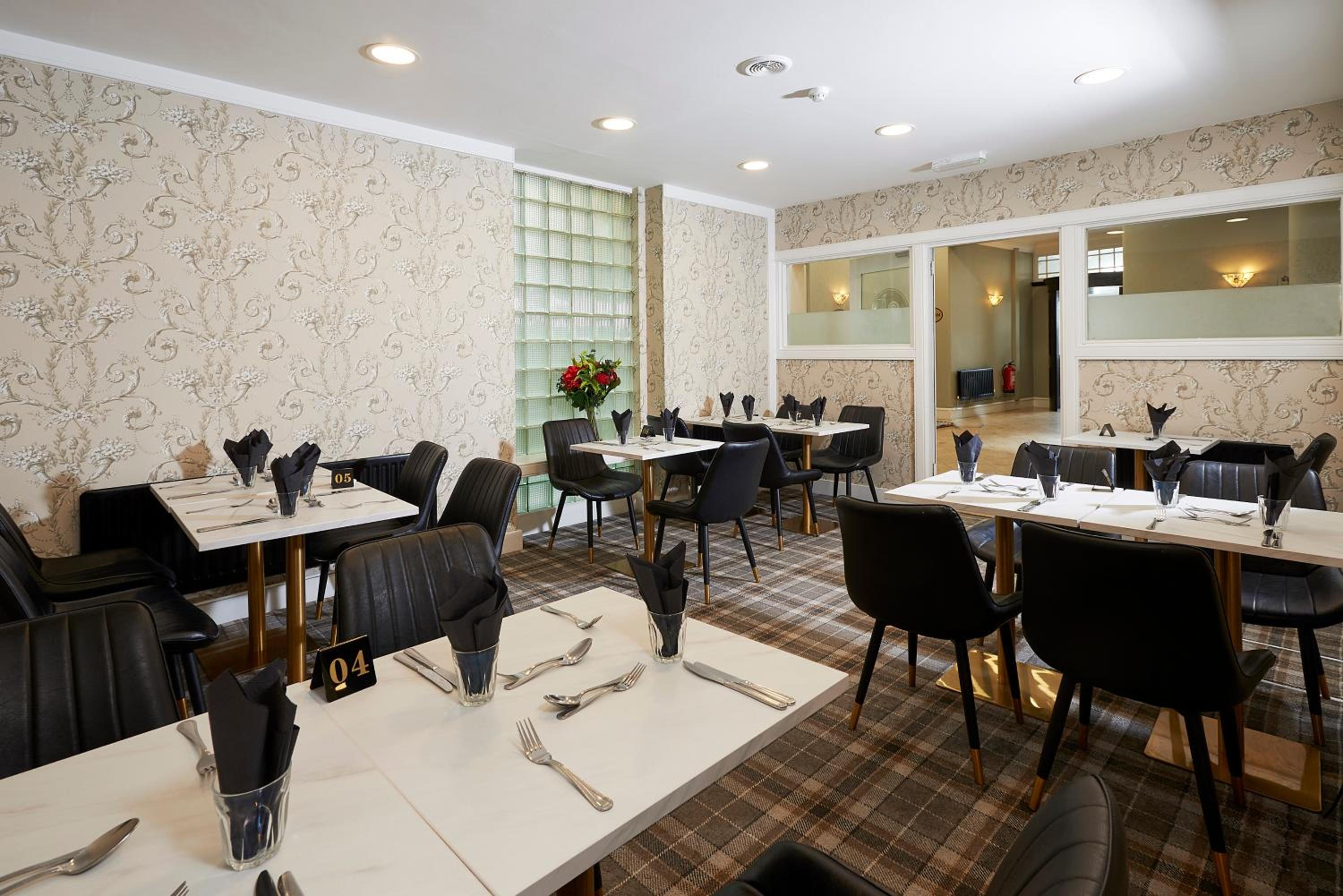 The Crown Hotel 33/55