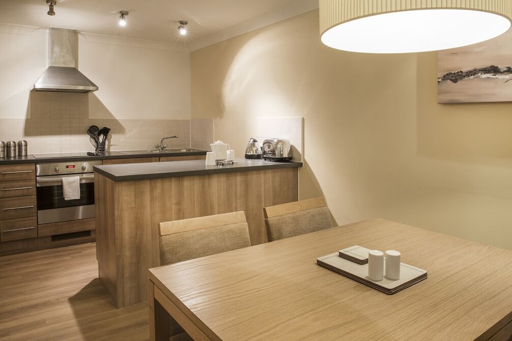 De Vere Cotswold Water Park 44/68