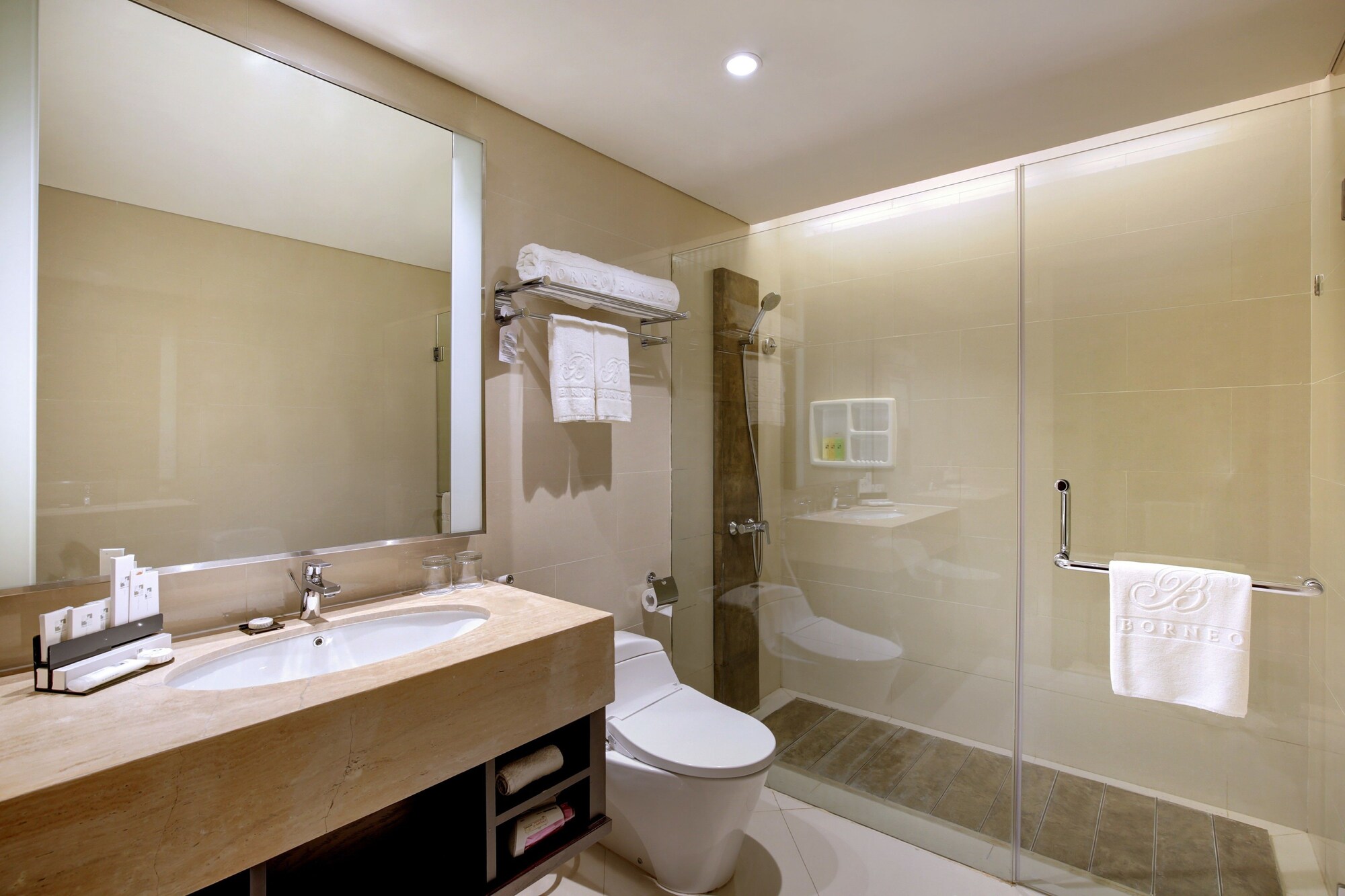 Deluxe Twin Pool Terrace، SWISS-BELHOTEL BORNEO BANJARMASIN 8/8