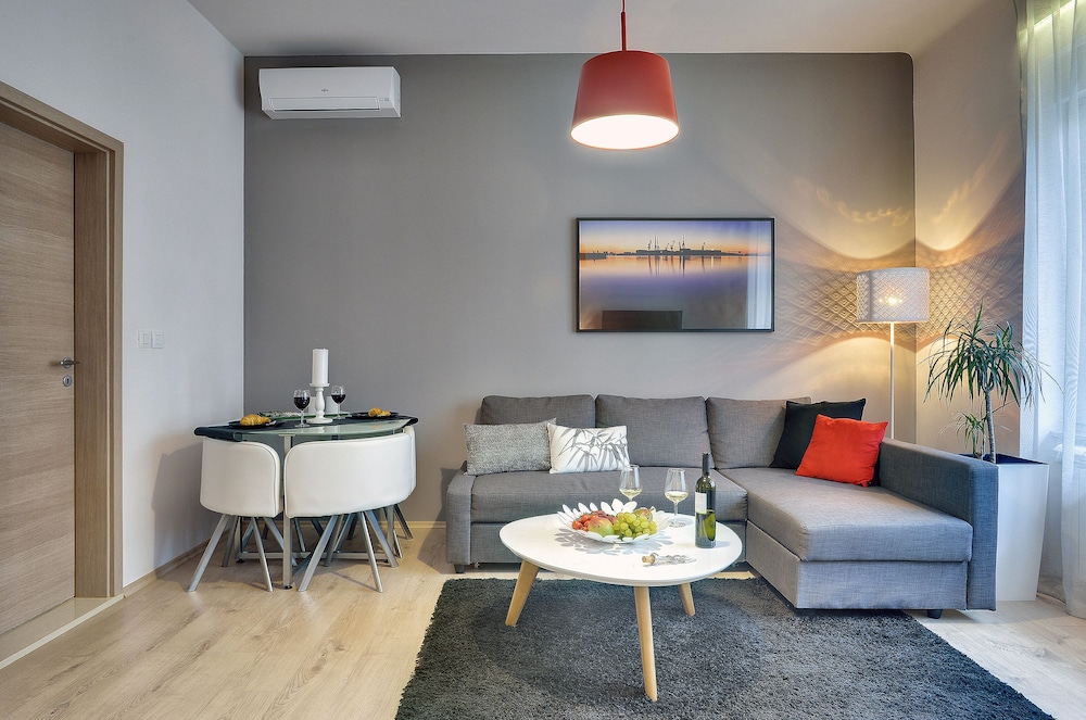 D&A Center Apartments 28/43