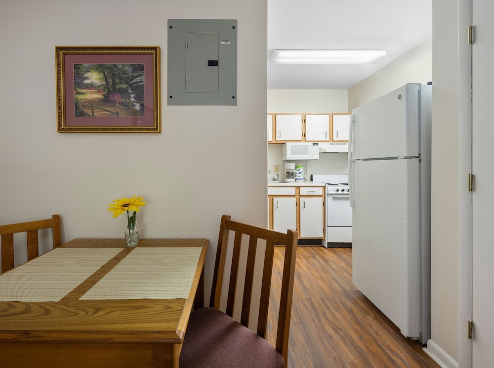 Affordable Suites Rocky Mount 52/66