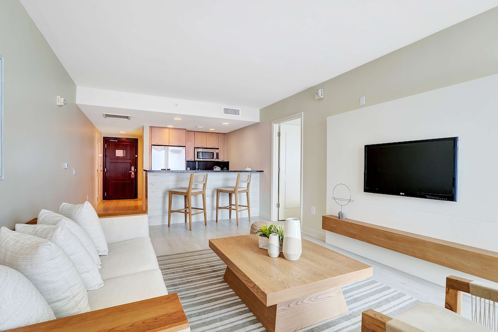 Beach House Fort Lauderdale, a Hilton Resort 46/77