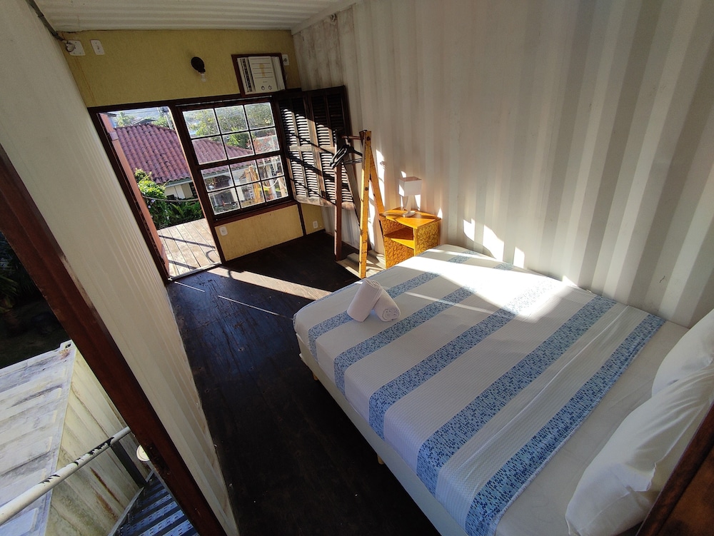 Hostel Container Cabo Frio 8/30