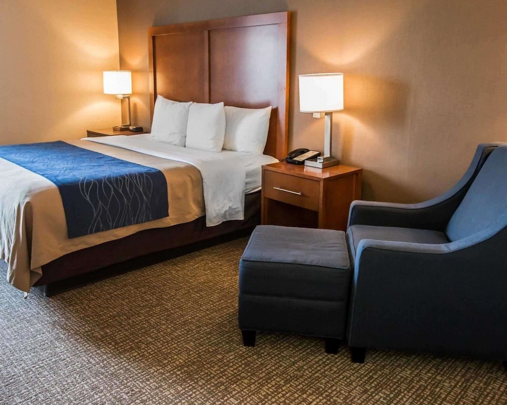 Comfort Inn Crystal Lake - Algonquin 13/33