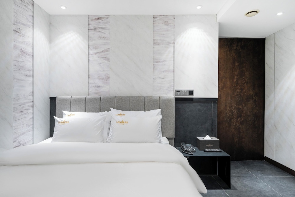 Adlige Hotel 5/54