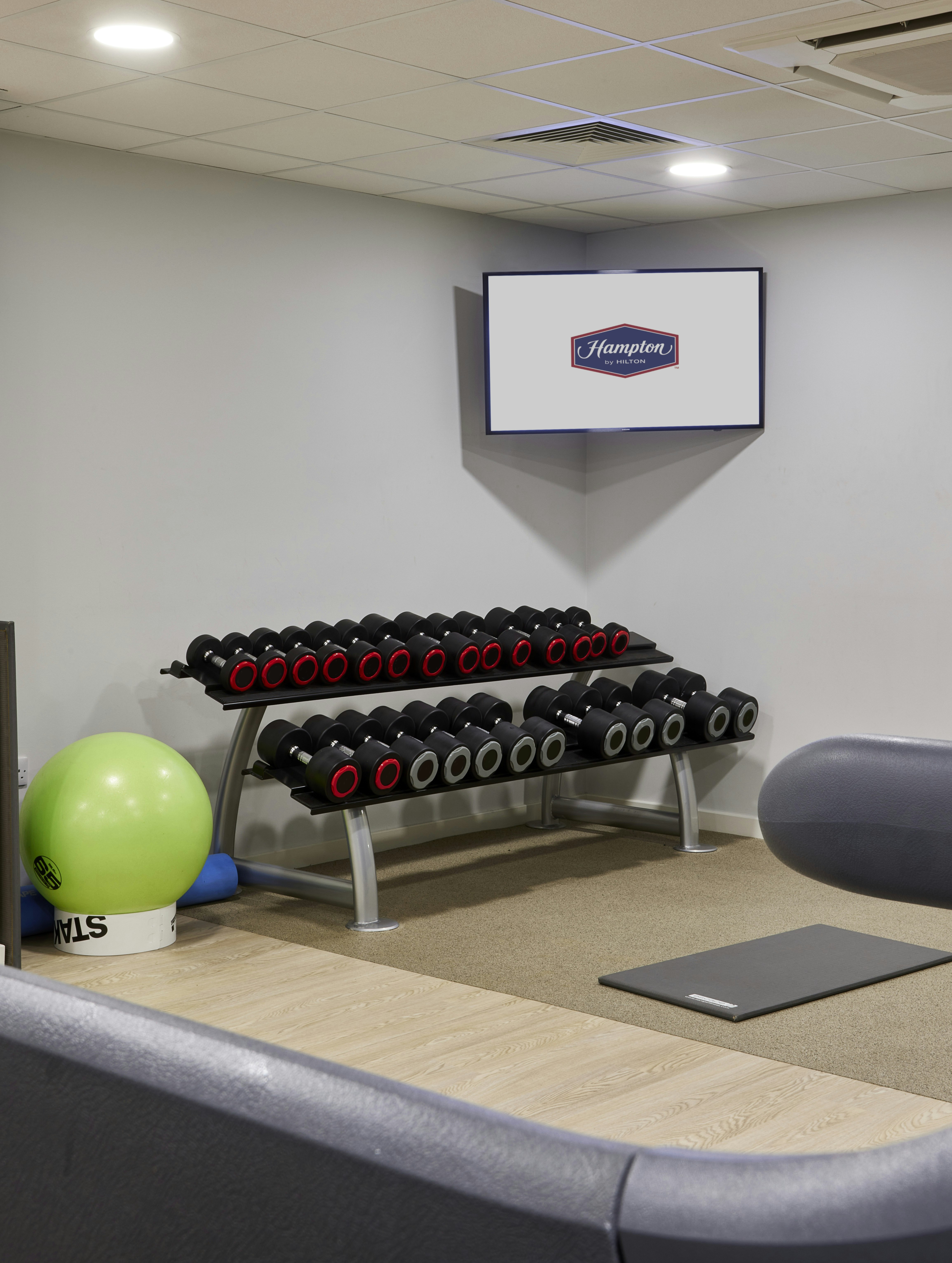 Hampton By Hilton Humberside Airport 37/38