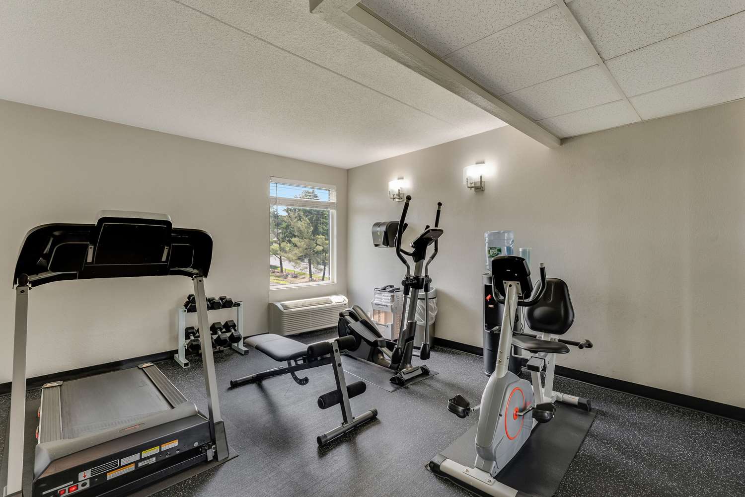 Quality Inn Easton, PA 10/23