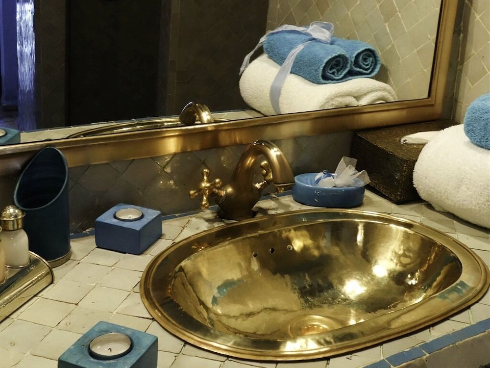 Riad Turquoise 74/81
