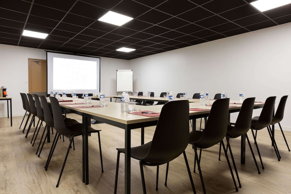 Hotel the Originals Amiens Tabl Hotel 54/59