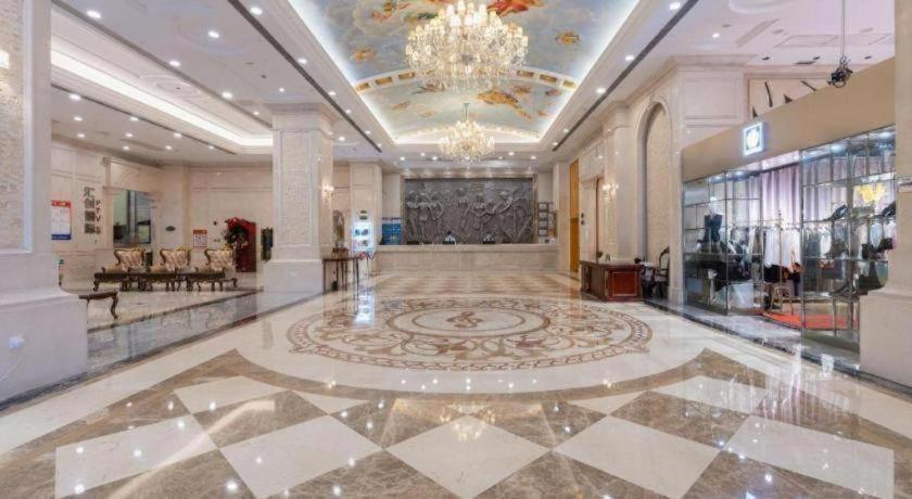 Vienna International Hotel Guangzhou Airport 14/55