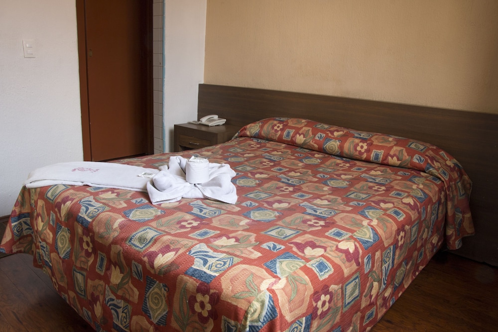 Hotel El Estadio 7/35