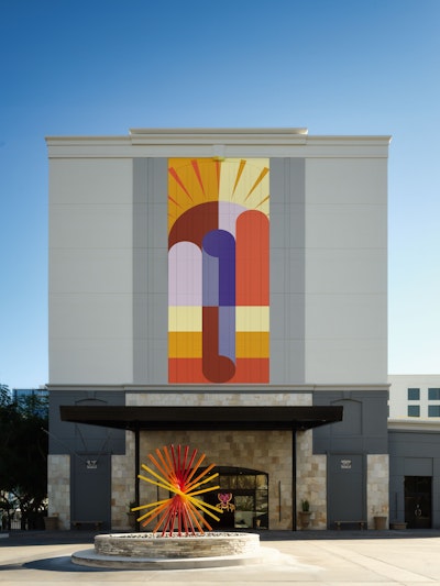 Hotel Zessa Orange County Airport, a DoubleTree by Hilton 3/59