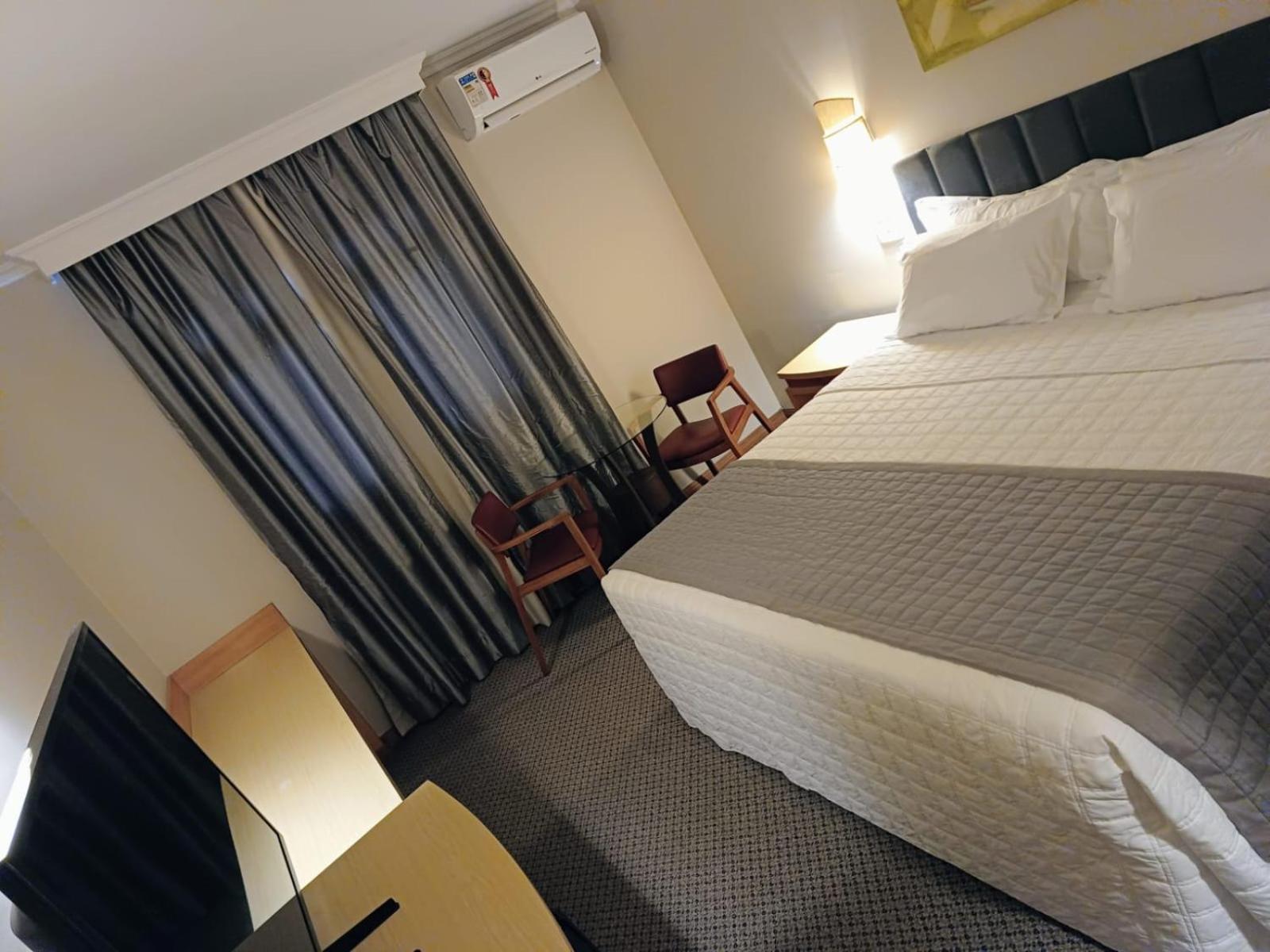 Hotel Exclusivo 11/27