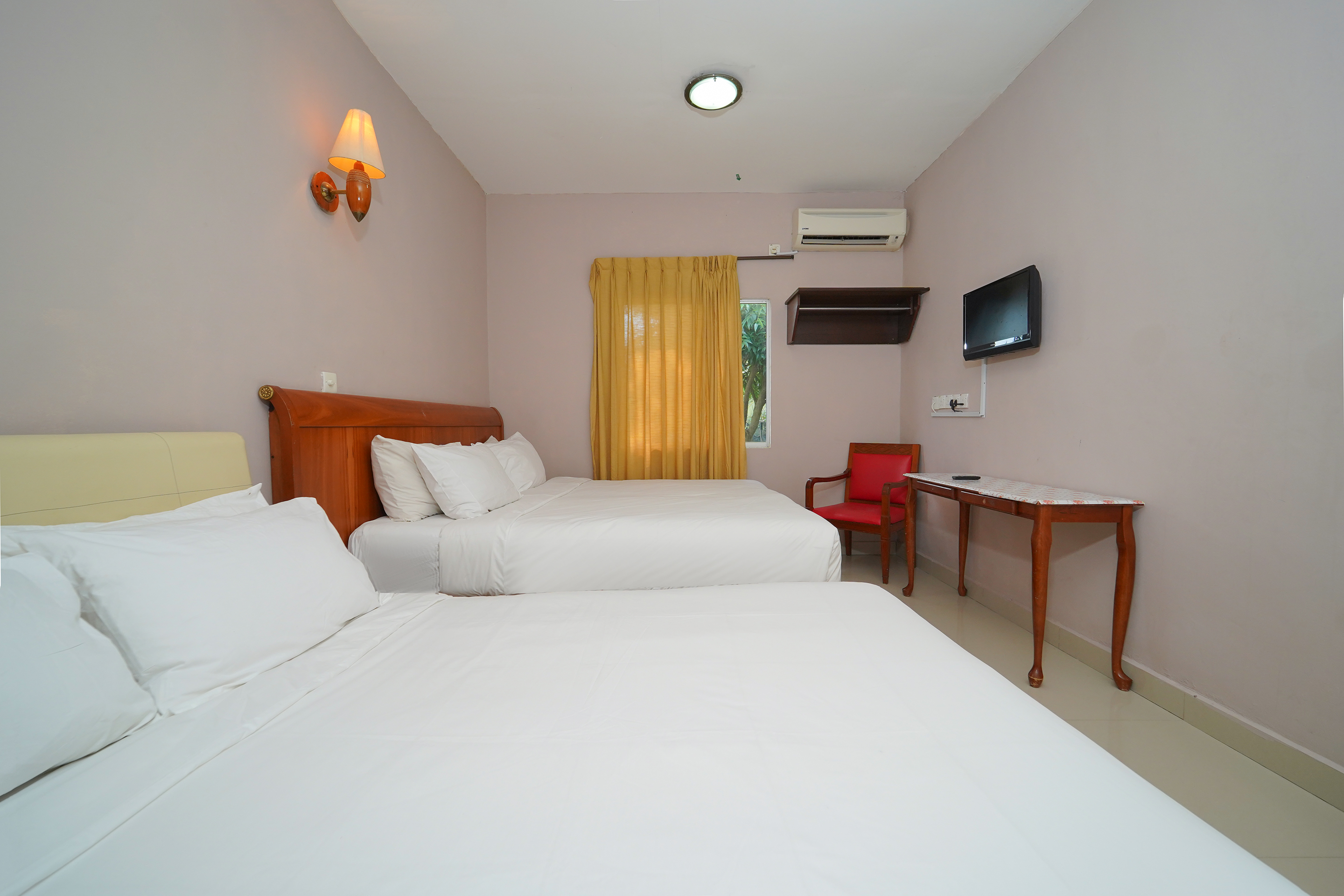 Mila Motel 2 17/31