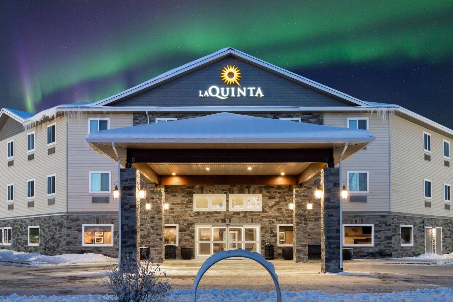 La Quinta Inn & Suites by Wyndham Fairbanks Airport 2/50