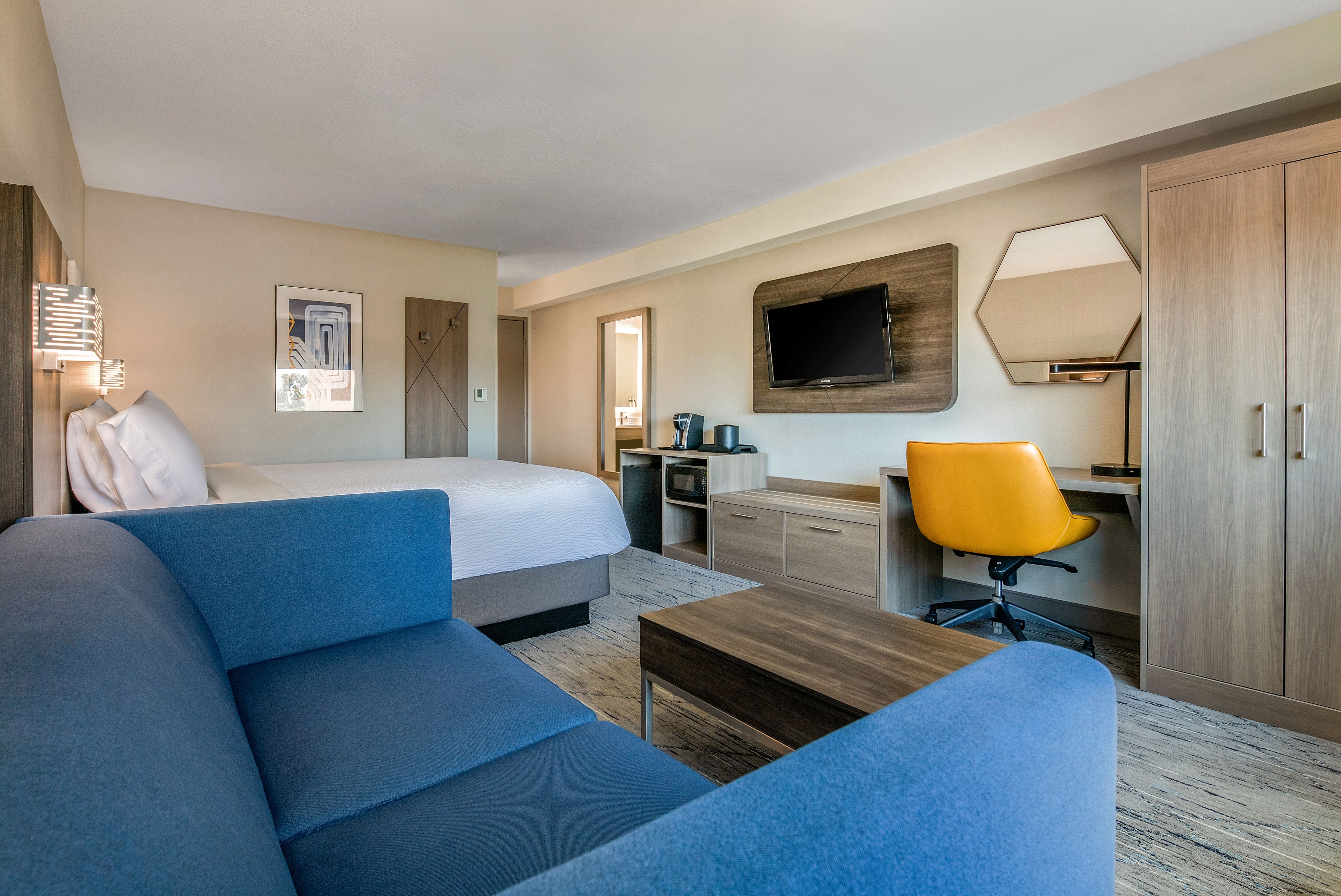 Holiday Inn Express San Diego South National City 48/73
