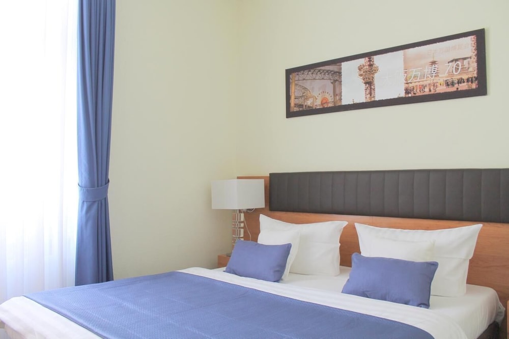 SUPERIOR, SINGLE, LARGE SINGLE BED