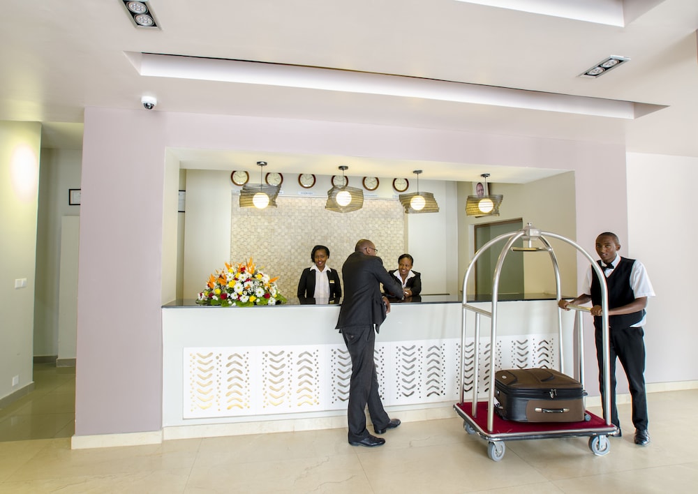 Ngong Hills Hotel 6/72