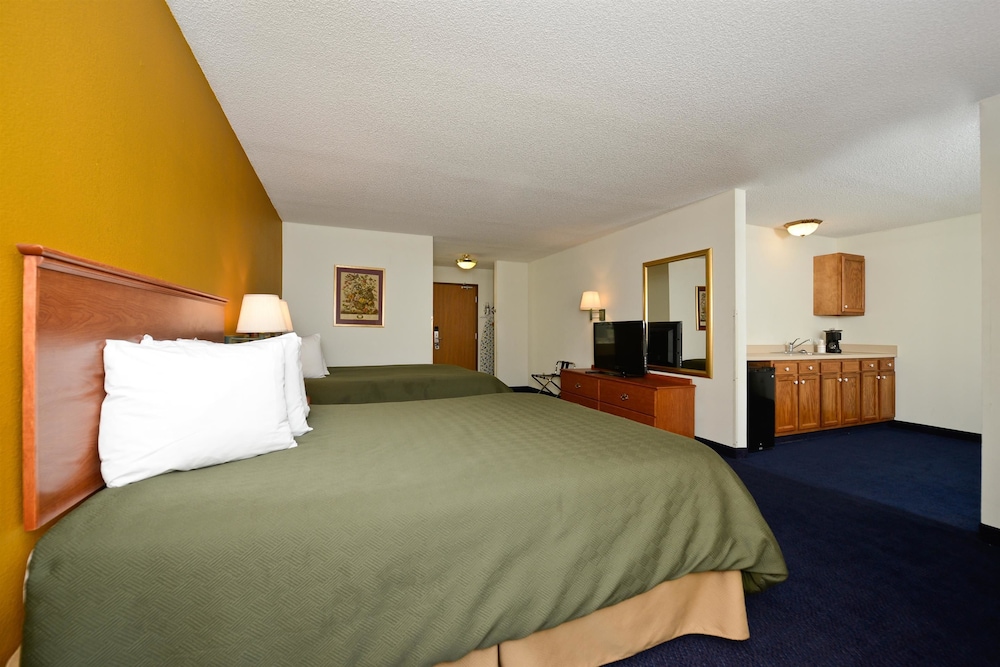 Baymont by Wyndham Albany, KY 14/34
