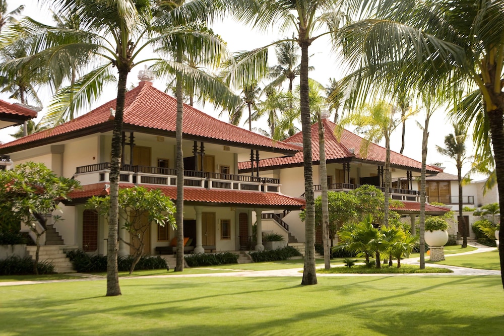 HOLIDAY INN RESORT BARUNA BALI 3/78