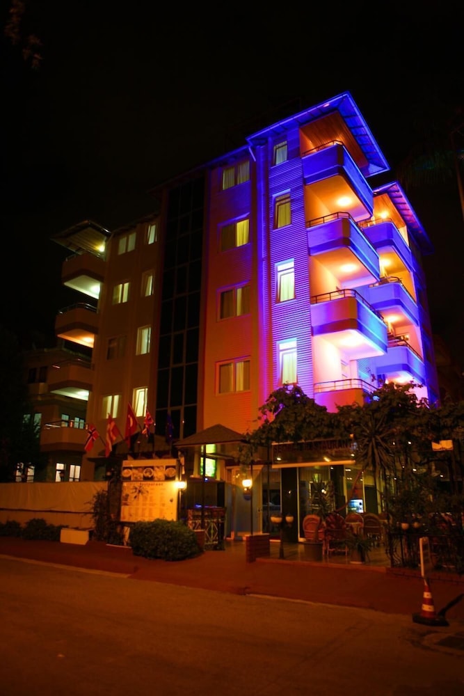 Sempati Apart Hotel 4/48