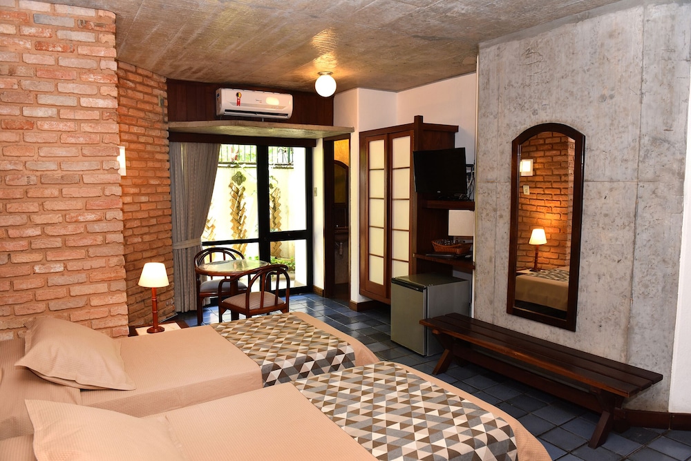 Hotel Catharina Paraguacu 24/67
