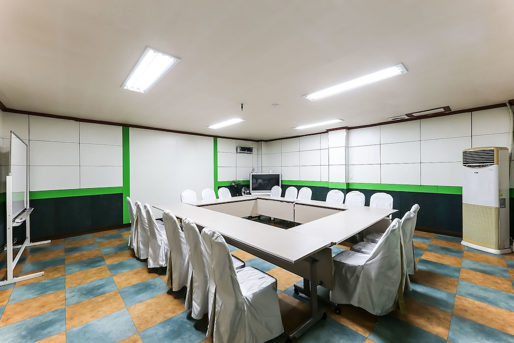 Kyungha Spa Hotel 51/56