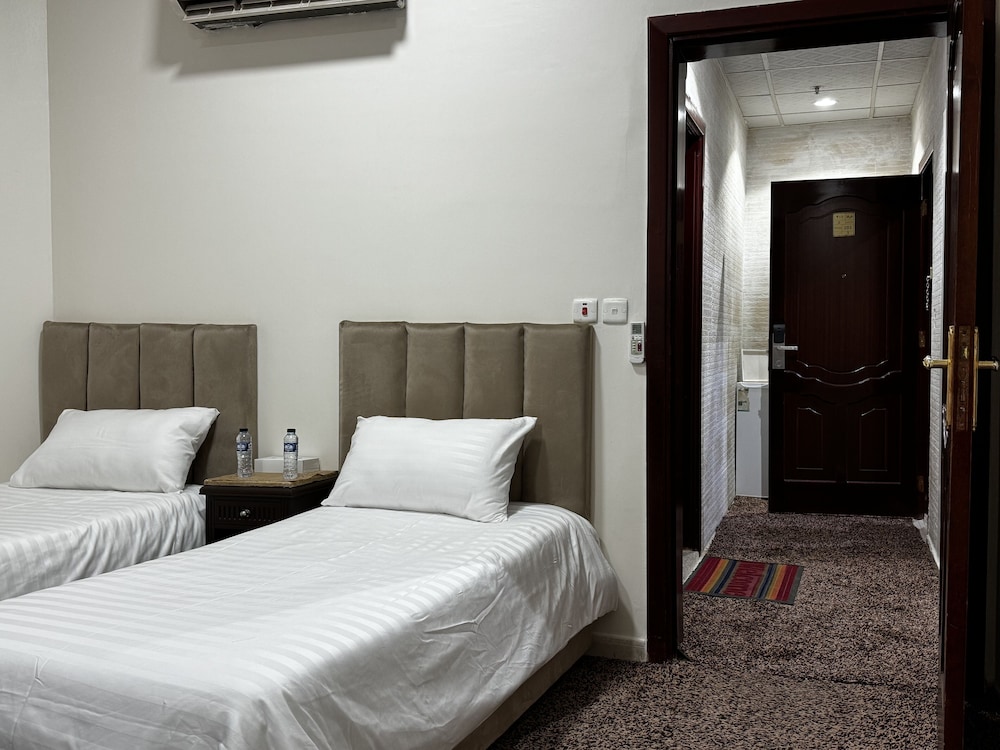 السدرة العالية(Sidrathul Aaliya Hotel) 12/49