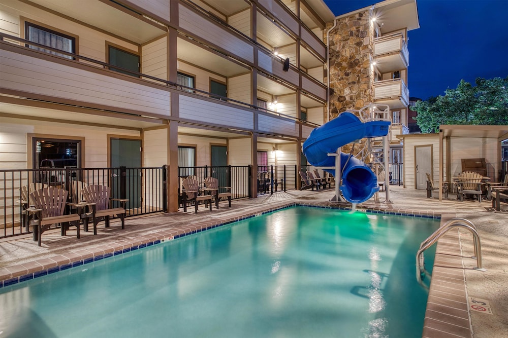 Best Western Johnson's Inn Downtown Gatlinburg 36/62