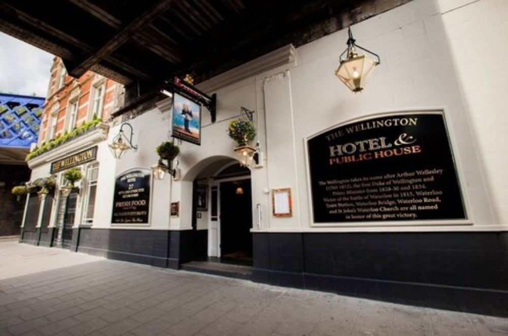 The Wellington Hotel, Waterloo 11/50