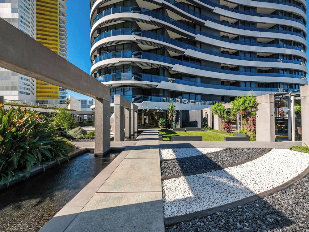 Peppers Broadbeach 63/68