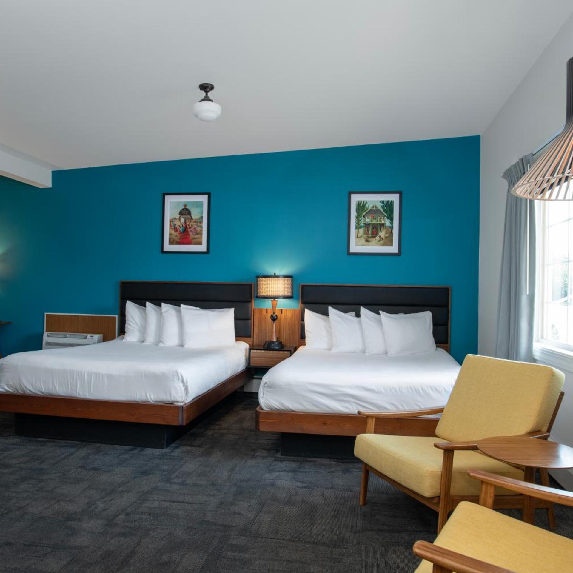 The Sapphire Motel 13/50