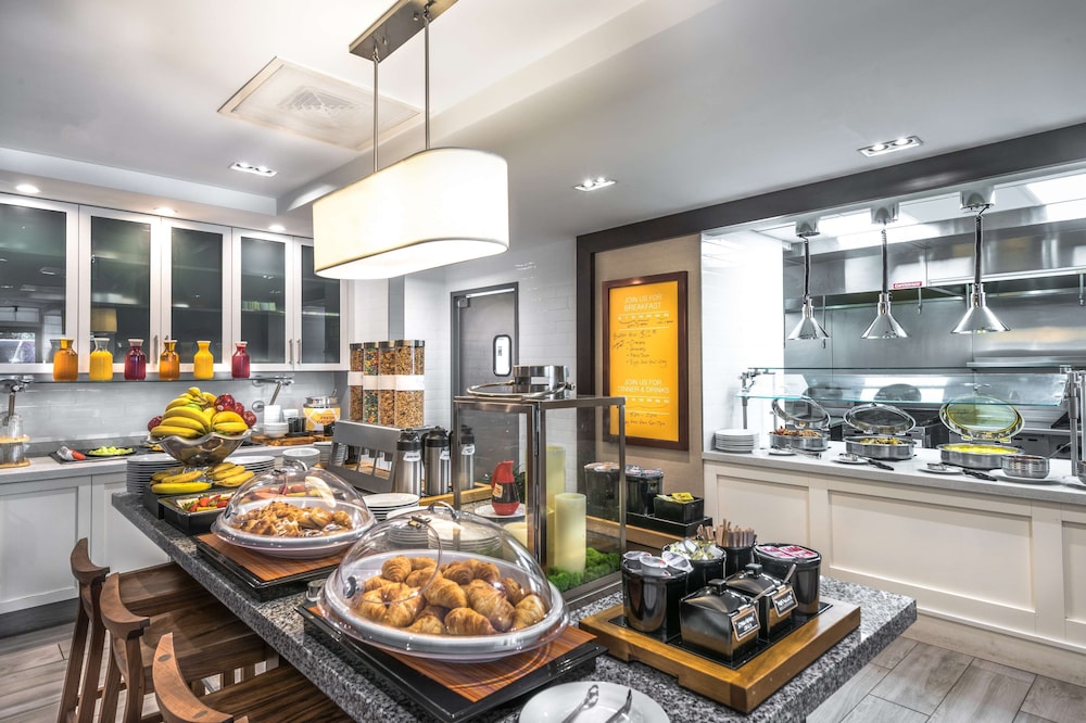 Hilton Garden Inn Reagan National Airport 50/72