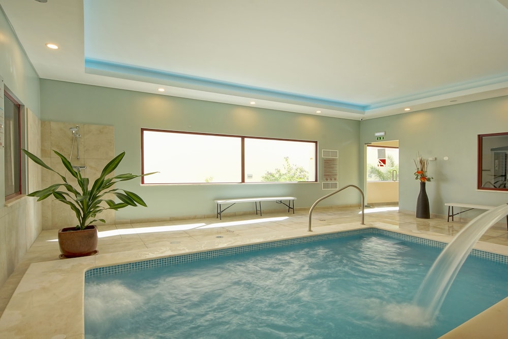 Alba Hotel 7/50