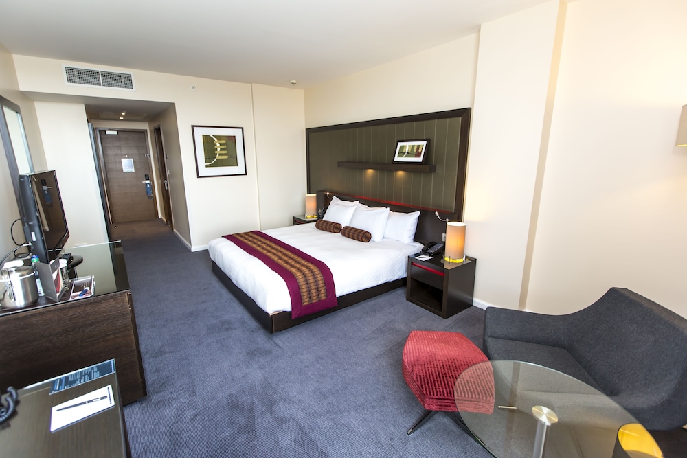 Hilton London Canary Wharf 16/74