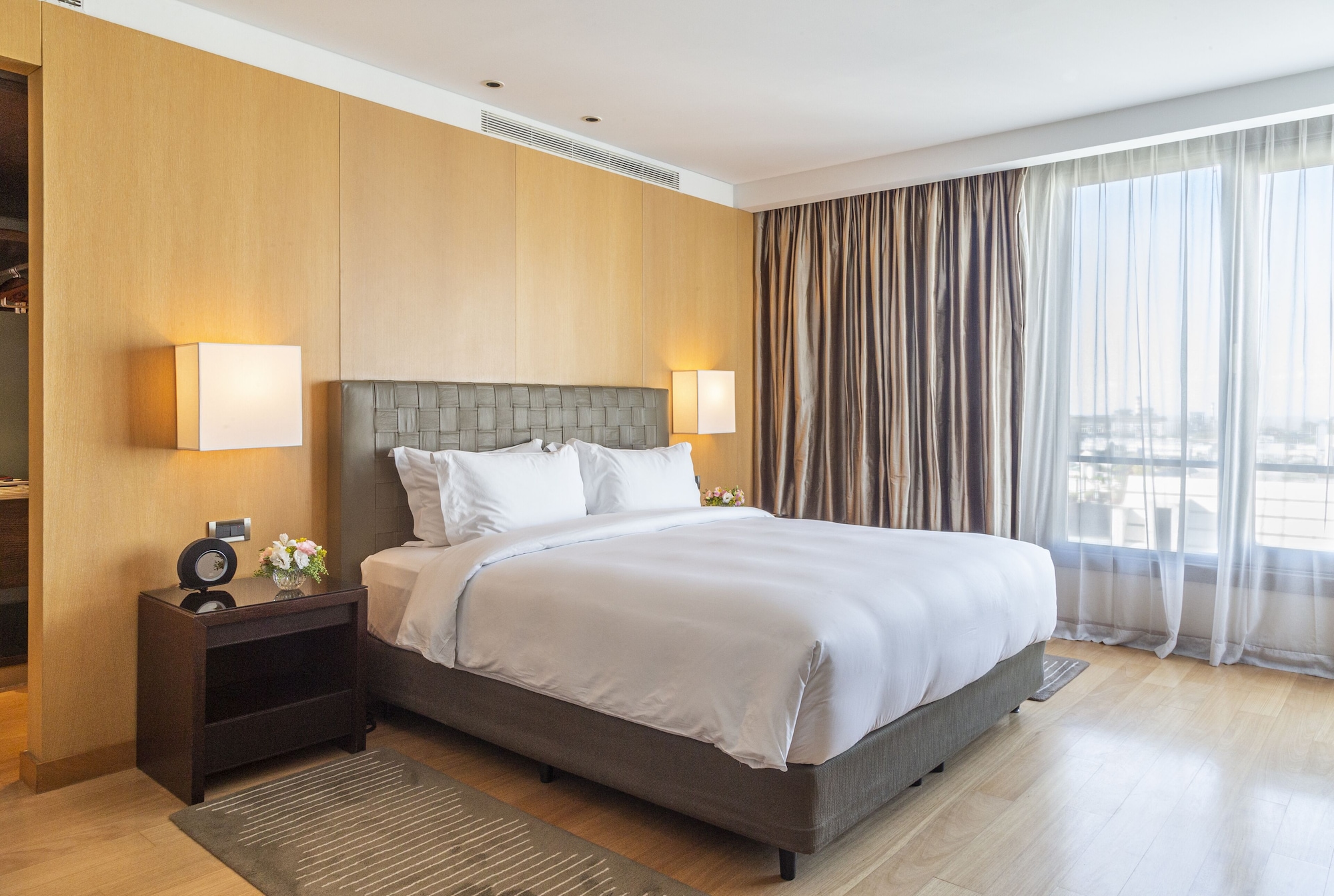 Park, Executive, Suite, King Bed