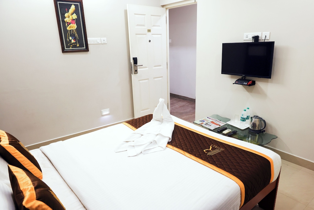 R-Hotels Rithikha Inn Porur 11/17