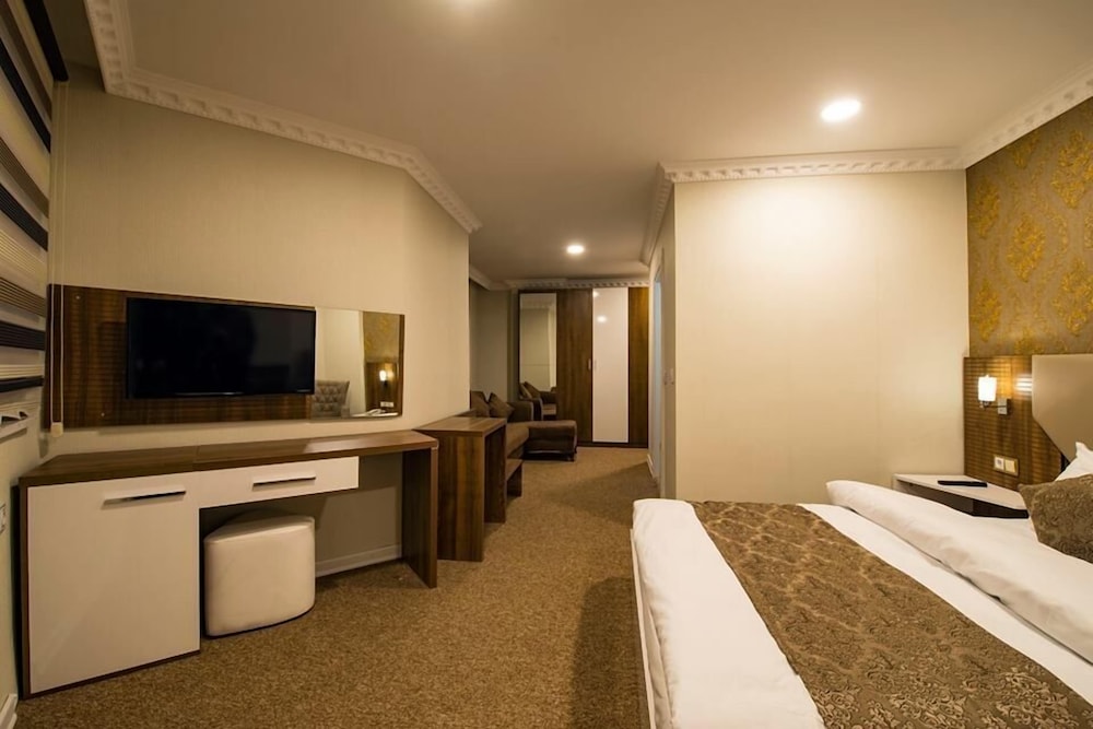 Kars-i Sirin Hotel 9/19