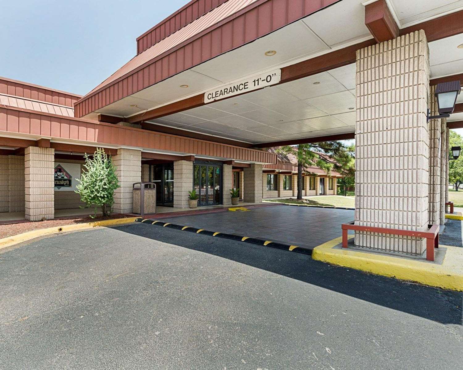 GreenTree Hotel and Extended Stay Channelview I-10 19/23