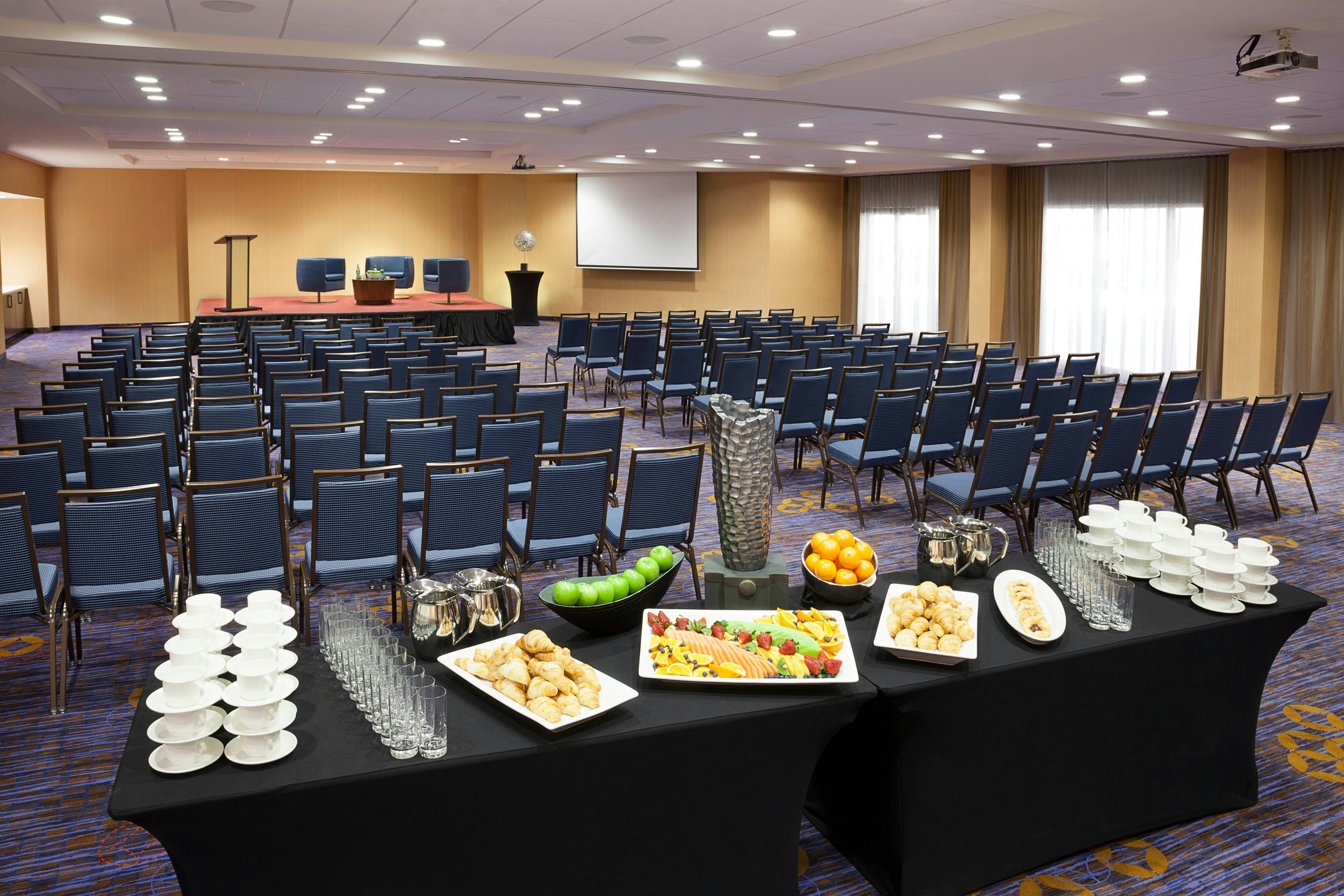 TOWNEPLACE SUITES BY MARRIOTT TORONTO NORTHEAST/MARKHAM 17/18