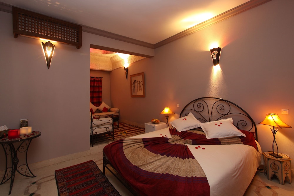 RIAD CANNELLE 23/56