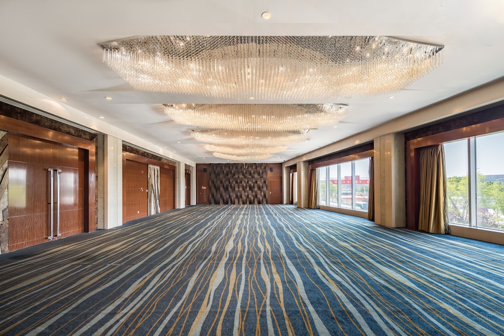 Crowne Plaza Tianjin Binhai 16/50