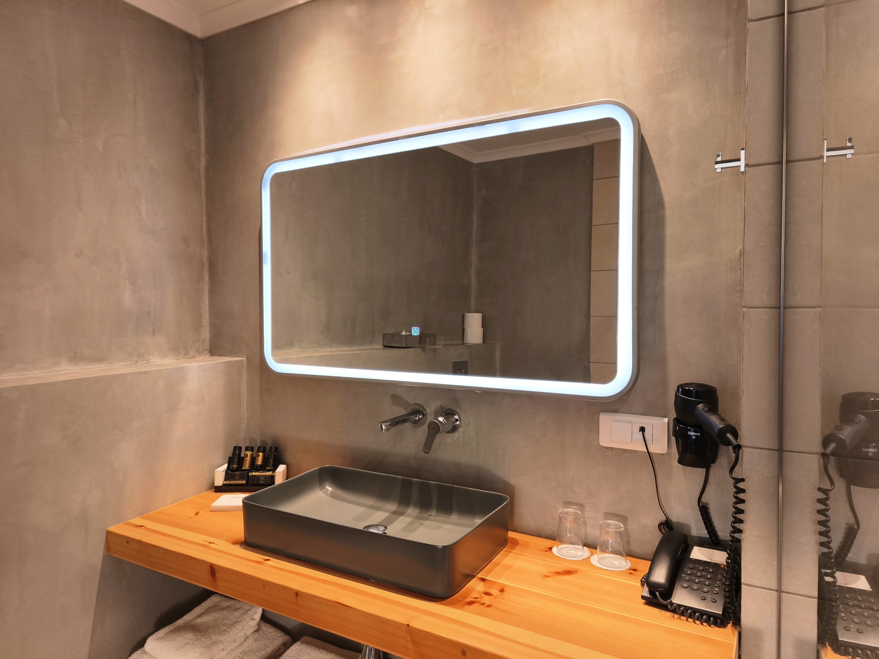 جناح بريميوم بغرفتي نوم، Hotel Europa Olympia 5/8