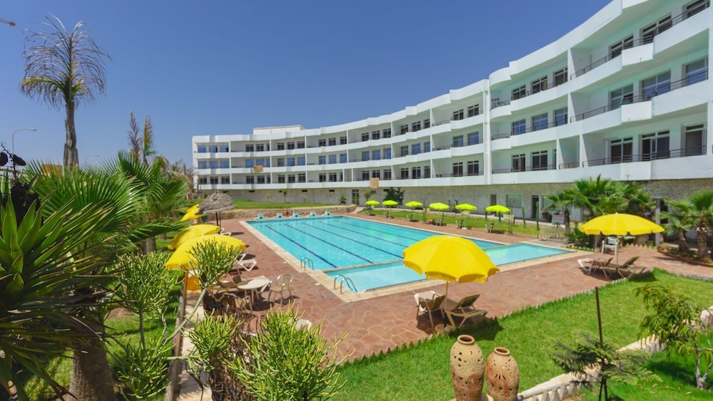 SABLES D'OR Appart & Hotel photo3