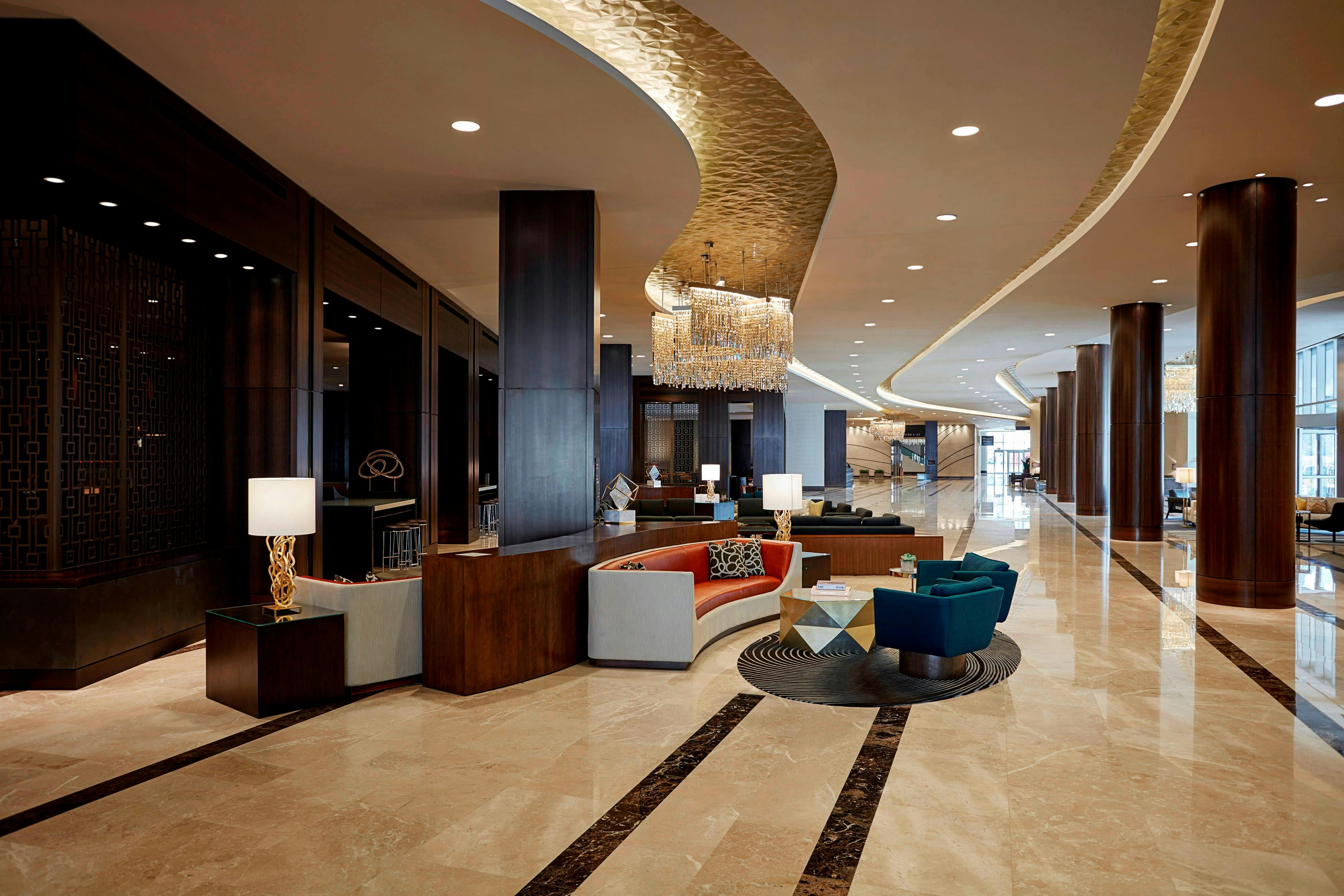 MARRIOTT MARQUIS HOUSTON 37/65